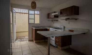 Casa frente a alberca en Senderos del Lago, en Jocotepec