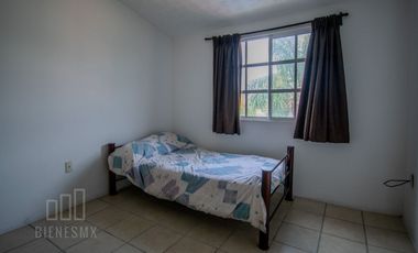 Casa frente a alberca en Senderos del Lago, en Jocotepec