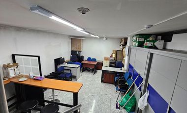 OPORTUNIDAD DE INVERSION LOCAL SOBRE LA AVENIDA SANTANDER EN EXCELENTE UBICACIÓN EN EXCELNETES CONDICIONES.