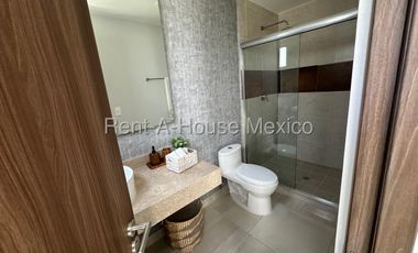 Urban Corridor, se vende departamento en planta alta. FVR