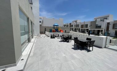 Urban Corridor, se vende departamento en planta alta. FVR