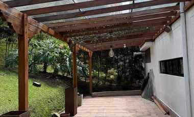 PRECIOSA Y AMPLÍSIMA CASA CAMPESTRE  REFORMADA DE 238 M2 EN EL SECTOR DE PALERMO.