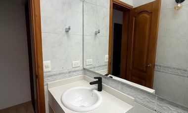 PRECIOSA Y AMPLÍSIMA CASA CAMPESTRE  REFORMADA DE 238 M2 EN EL SECTOR DE PALERMO.