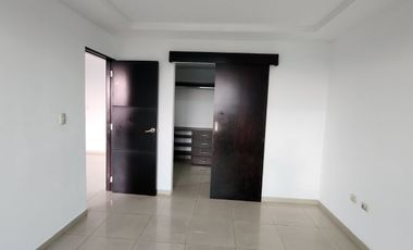 ¡Vendo! Departamento La Vista Towers 2 Dormitorios, Cerca City Mall La Rotonda
