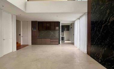 Modern Brand new home in Tivoli Royale