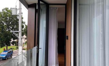 Modern Brand new home in Tivoli Royale