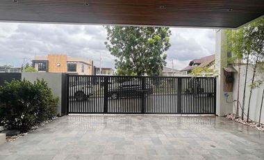 Modern Brand new home in Tivoli Royale