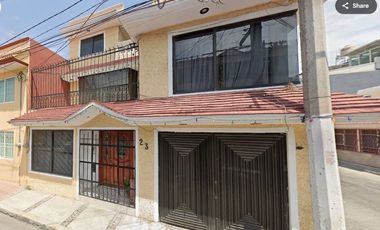 CASA EN REMATE BANCARIO CALLE 631 CLV