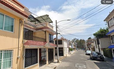 CASA EN REMATE BANCARIO CALLE 631 CLV