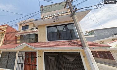 CASA EN REMATE BANCARIO CALLE 631 CLV