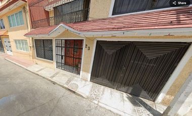 CASA EN REMATE BANCARIO CALLE 631 CLV