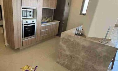 AMPLIO DEPARTAMENTO REMODELADO!!