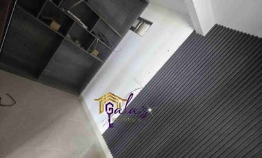 AMPLIO DEPARTAMENTO REMODELADO!!