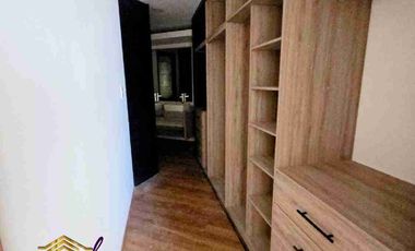 AMPLIO DEPARTAMENTO REMODELADO!!