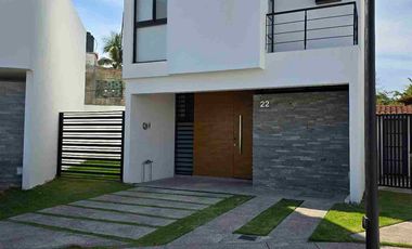 Renta Hermosa Casa Amueblada !!!