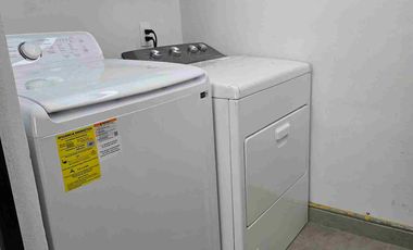 Renta Hermosa Casa Amueblada !!!