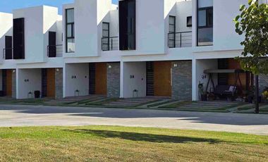 Renta Hermosa Casa Amueblada !!!