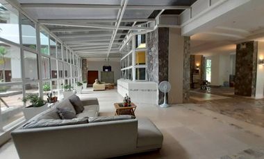 Luxury condo located in a business  1 Bed, 2 Bath 93.22 SQM. @ Grand View Condo Pattaya