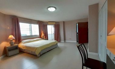 Luxury condo located in a business  1 Bed, 2 Bath 93.22 SQM. @ Grand View Condo Pattaya