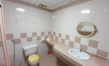 Luxury condo located in a business  1 Bed, 2 Bath 93.22 SQM. @ Grand View Condo Pattaya