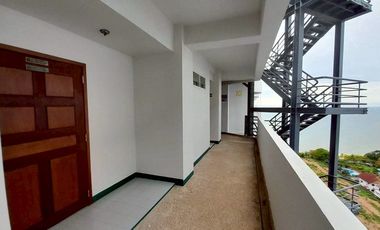 Luxury condo located in a business  1 Bed, 2 Bath 93.22 SQM. @ Grand View Condo Pattaya