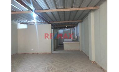 Se Vende Casa Comercial En Villa María Del Triunfo - Rafael Chacon