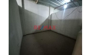 Se Vende Casa Comercial En Villa María Del Triunfo - Rafael Chacon