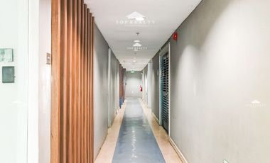 400 sqm Office Space in Makati City at The World Center Building