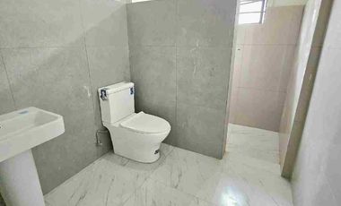 Newly Renovated 6 Bedroom House in Scout Area in Quezon City for Lease