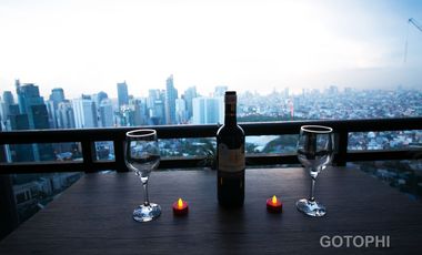 Studio in 59th floor of Gramercy Residences, Makati