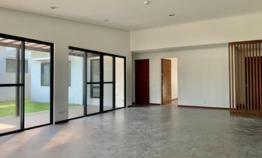 3 Bedroom Bungalow House for RENT inside Clark Freeport Zone