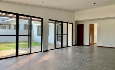 3 Bedroom Bungalow House for RENT inside Clark Freeport Zone