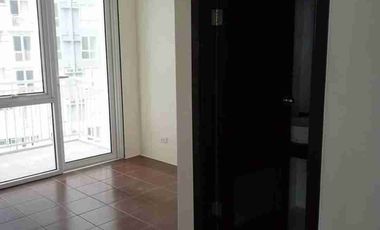 For Sale 2BR with balcony Lipat Agad Condo in Ugong Pasig near Tiendesitas