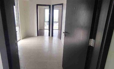 For Sale 2BR with balcony Lipat Agad Condo in Ugong Pasig near Tiendesitas