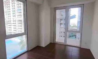 For Sale 2BR with balcony Lipat Agad Condo in Ugong Pasig near Tiendesitas
