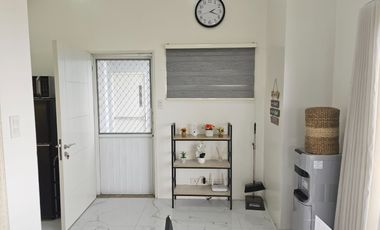 Bundle Sale / Rent By Owner 1BR (23rd Floor Penthouse) Corner Unit (53sqm.) with Parking Slot