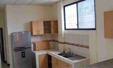 Rento Departamento Miraflores, Guayaquil - Planta alta con garaje, ubicación perfecta para universitarios y profesionales