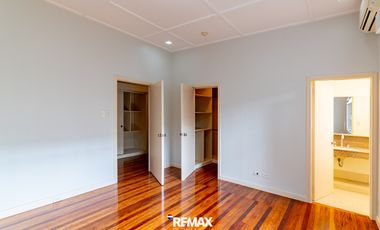 Bungalow House for Rent in Urdaneta Village, Makati City