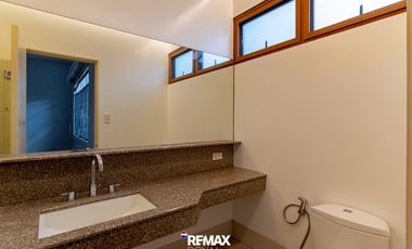 Bungalow House for Rent in Urdaneta Village, Makati City