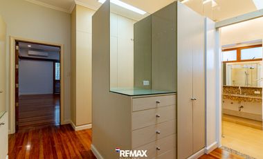 Bungalow House for Rent in Urdaneta Village, Makati City