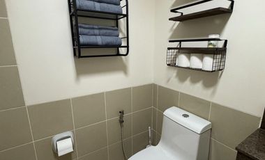 Alder DMCI 2 Bedroom Condominium with Parking for Rent/Sale