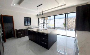 4 Car Garage House and Lot for sale in Filinvest Subdivision Batasan Hills near Commonwealth Quezon City