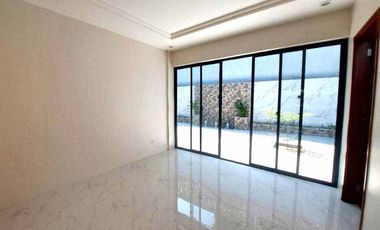 4 Car Garage House and Lot for sale in Filinvest Subdivision Batasan Hills near Commonwealth Quezon City