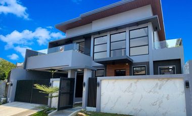 4 Car Garage House and Lot for sale in Filinvest Subdivision Batasan Hills near Commonwealth Quezon City