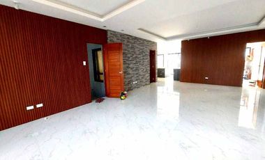 4 Car Garage House and Lot for sale in Filinvest Subdivision Batasan Hills near Commonwealth Quezon City