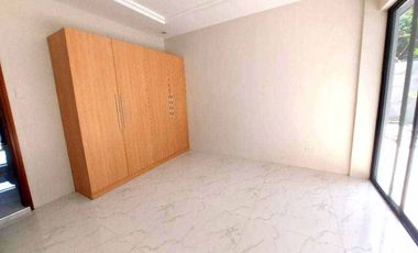 4 Car Garage House and Lot for sale in Filinvest Subdivision Batasan Hills near Commonwealth Quezon City