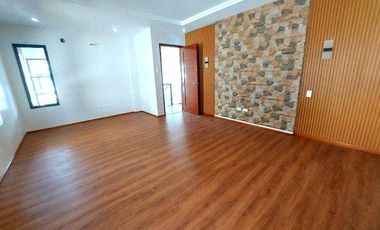 4 Car Garage House and Lot for sale in Filinvest Subdivision Batasan Hills near Commonwealth Quezon City