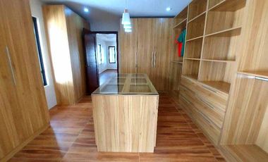 4 Car Garage House and Lot for sale in Filinvest Subdivision Batasan Hills near Commonwealth Quezon City