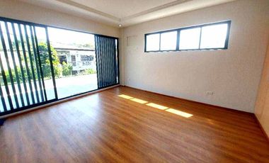 4 Car Garage House and Lot for sale in Filinvest Subdivision Batasan Hills near Commonwealth Quezon City