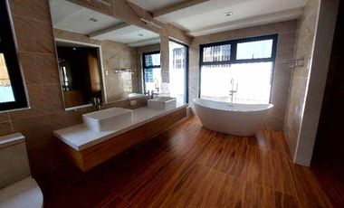 4 Car Garage House and Lot for sale in Filinvest Subdivision Batasan Hills near Commonwealth Quezon City